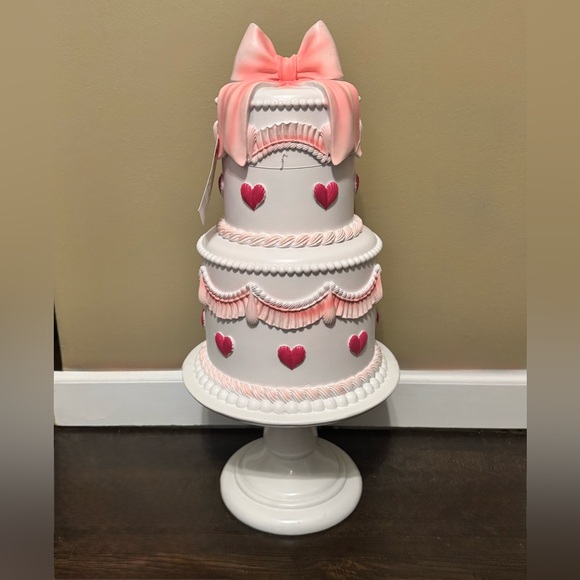 Elegant Pink and White with bow Valentine’s Day